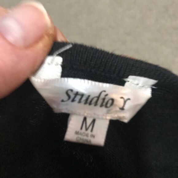 Studio Y size medium black knit pull over silver - Picture 11 of 15